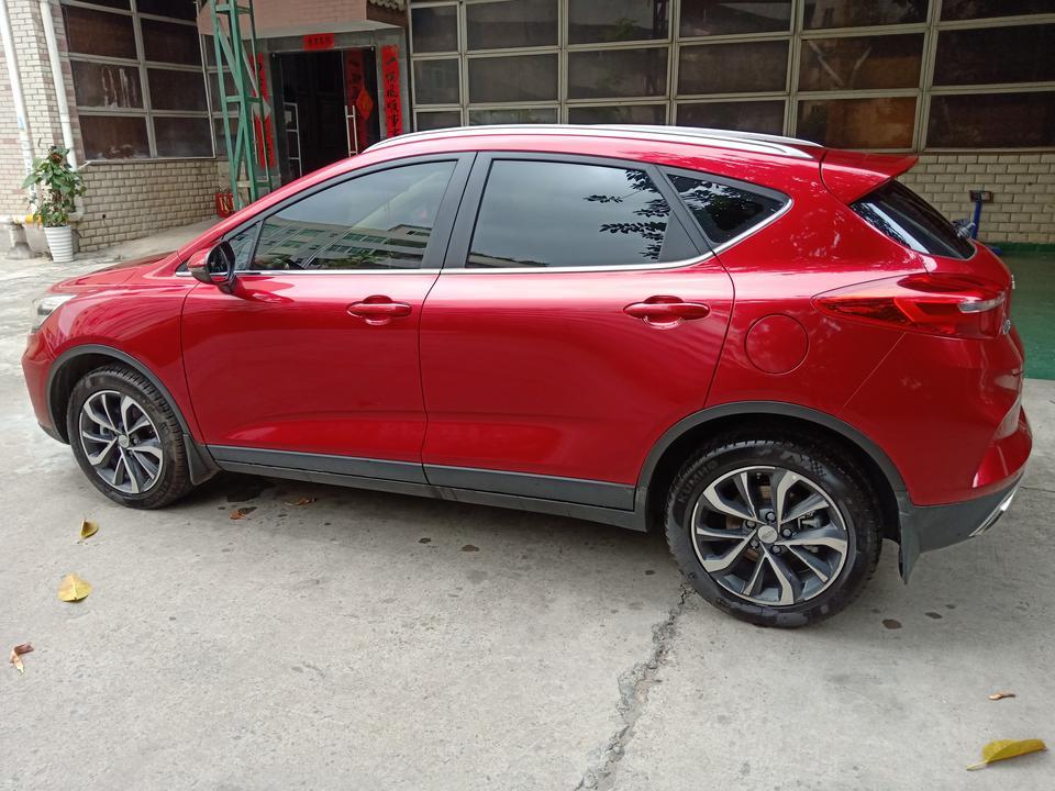 帝豪gs-19款1.4T雅，3000km，发现高速降档低速的时候有顿挫情况，堵车慢行10~20码感觉车子有人在推一下，推一下的顿，各位车友有这个现象吗？还有屏幕屏显下载了怎么使用。