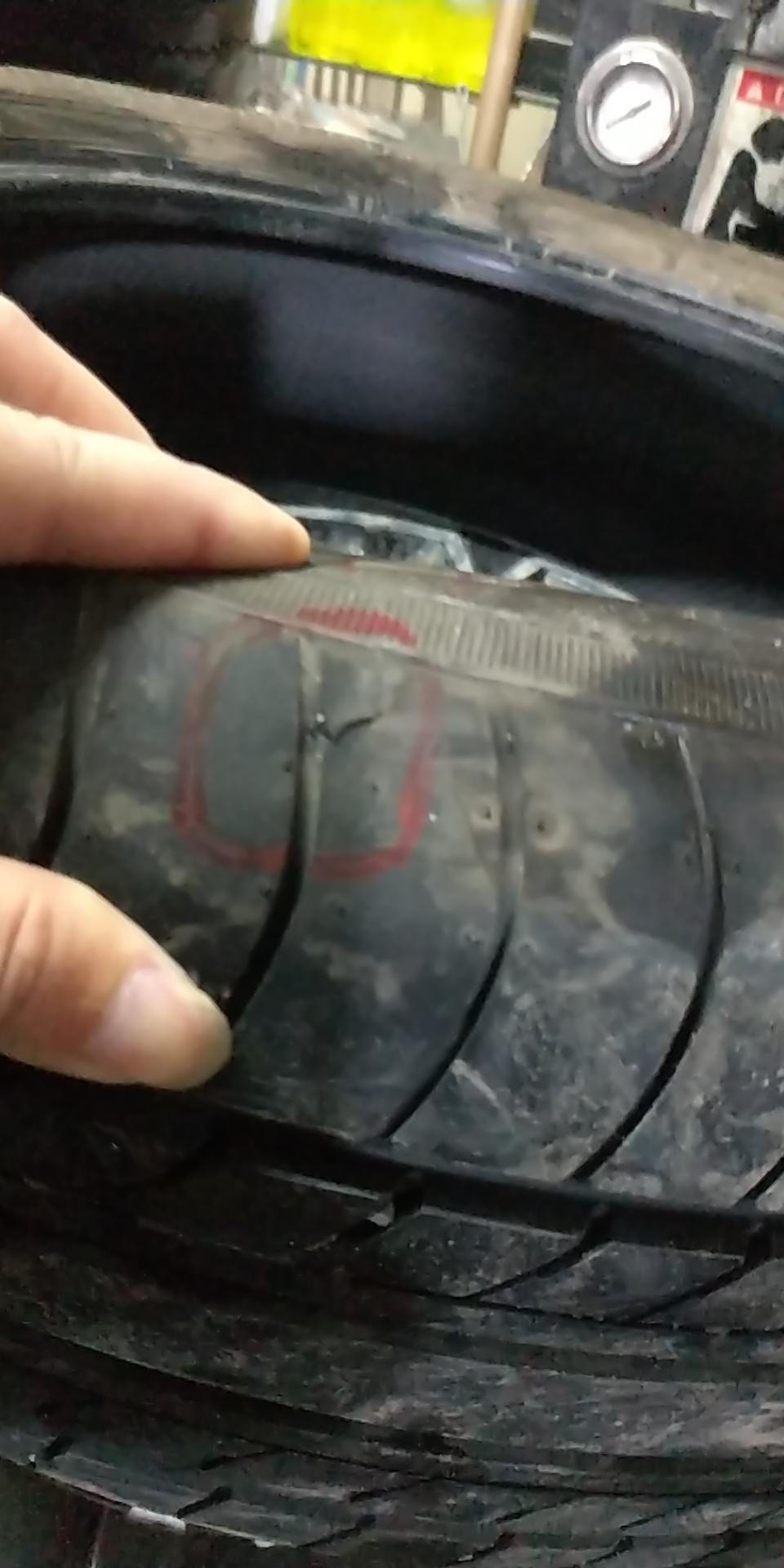 启辰t60-除去疫情2个月，开了不到2个月胎破了，修理厂说补不了，四儿子说不属质保范围，郁闷中。能直接弄个二手外胎替换吗？