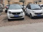 smart fortwo-在楼下和邻居的合个影453是前阵子新入手的16年中的车，没有转速表跟水温表，有加装的么，总是担心水温高不知道怎么办，还有你们急加速脚下会有abs介入的感觉么，有没有啥实用的小改装件推荐一下