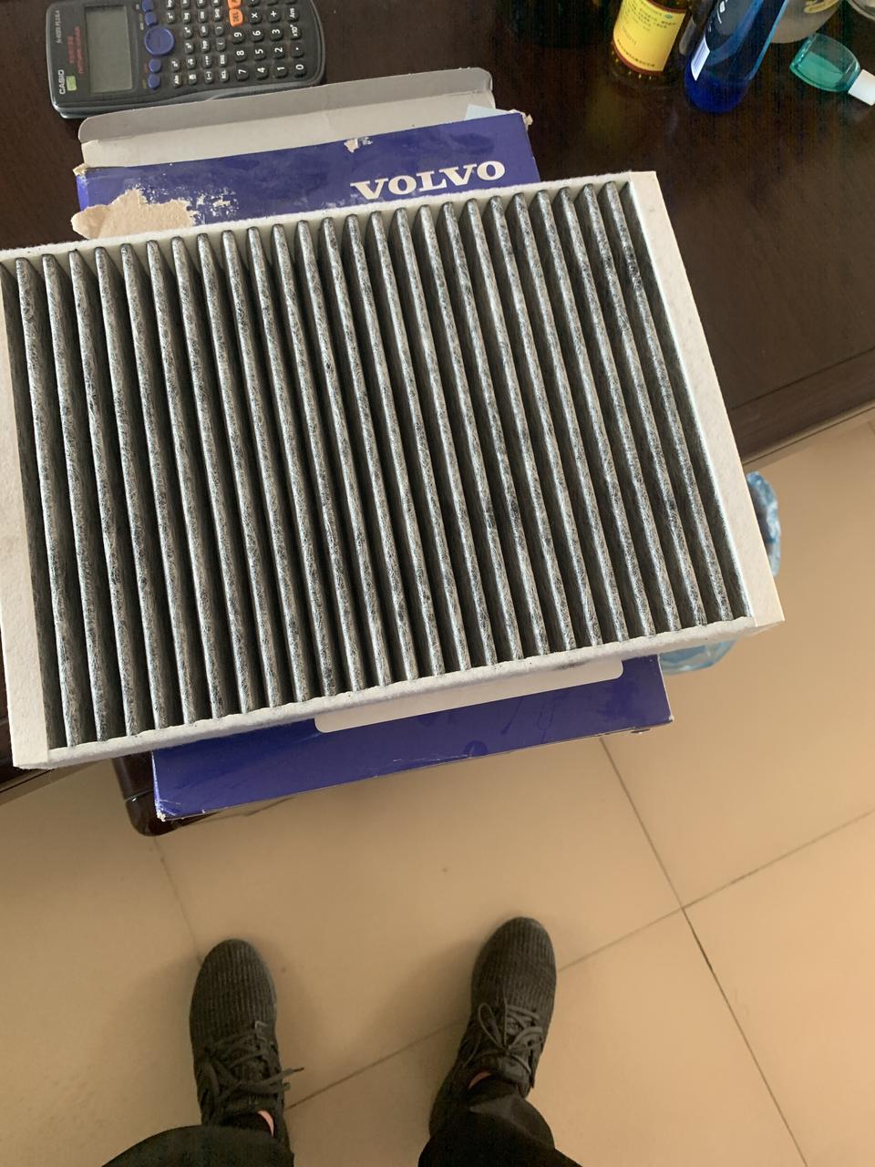 沃尔沃v60-新V60空调滤芯怎么换啊    去年的车  该换了