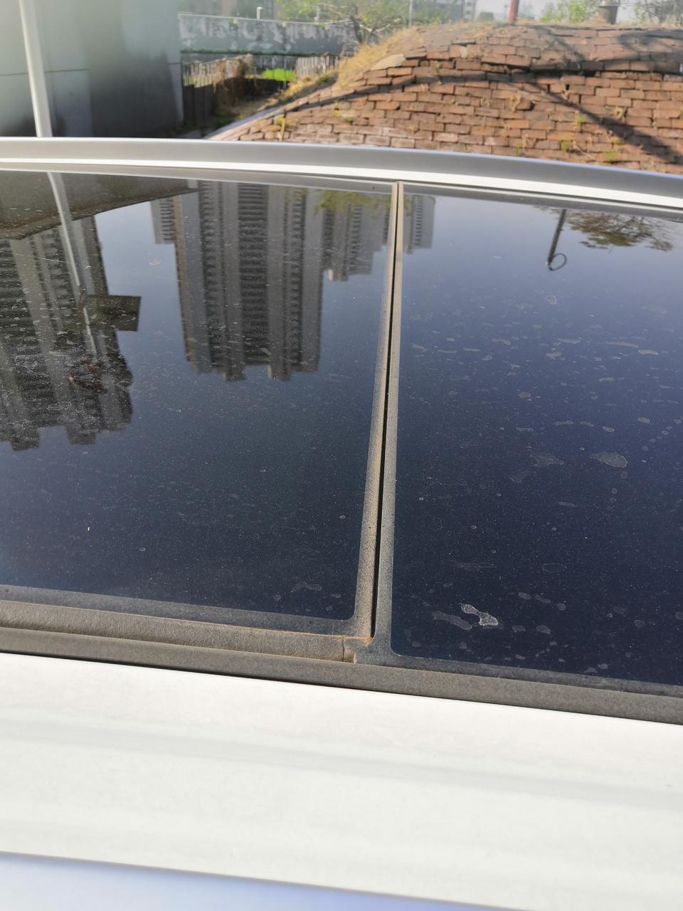 远景x6-突然发现亚运版两块天窗玻璃之间的间隙有点大，有谁是亚运版的车友，帮我看看车顶的情况跟我一样吗？