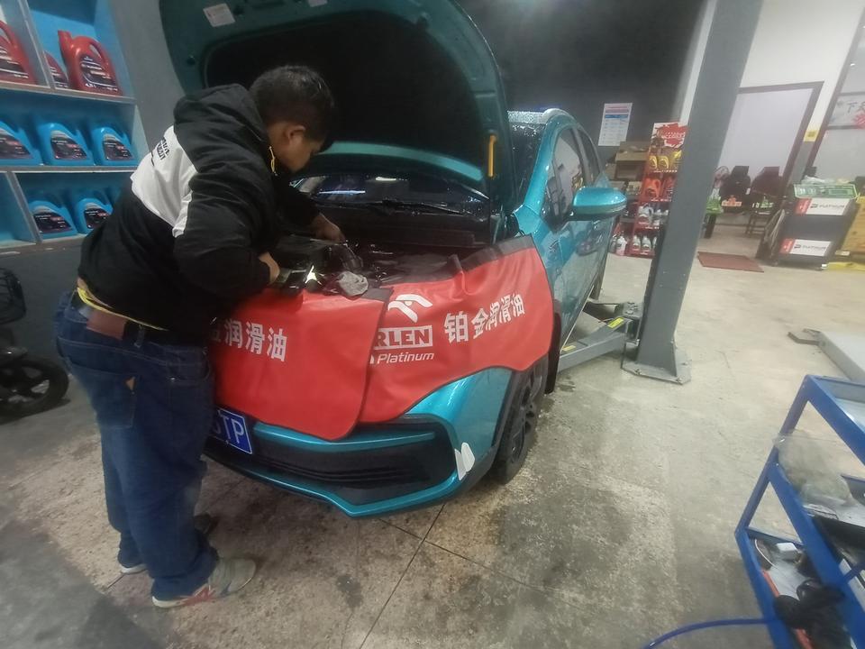 远景x3-二次保养这么快的吗？换个机油，机滤，检查一下全车，检查一下空气滤芯，空调滤芯，添加玻璃水，就完事了？？这么快吗？求大神回复