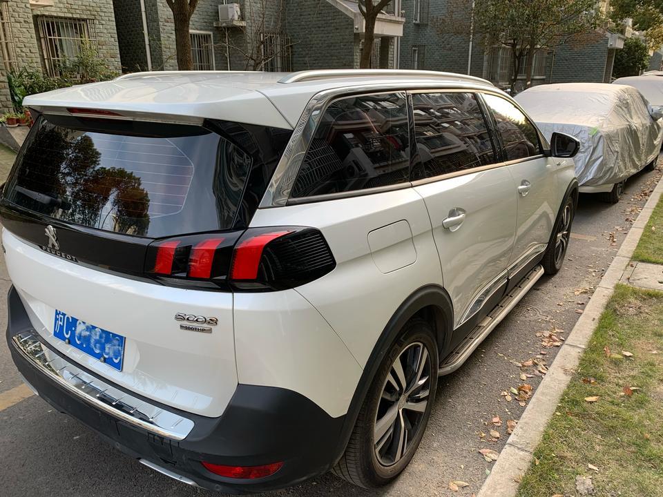 2017年9月上牌的标致5008，白色7座，1.8T，跑了5万公里，目前缓慢增加中，无事故无泡水，卖多少？急～