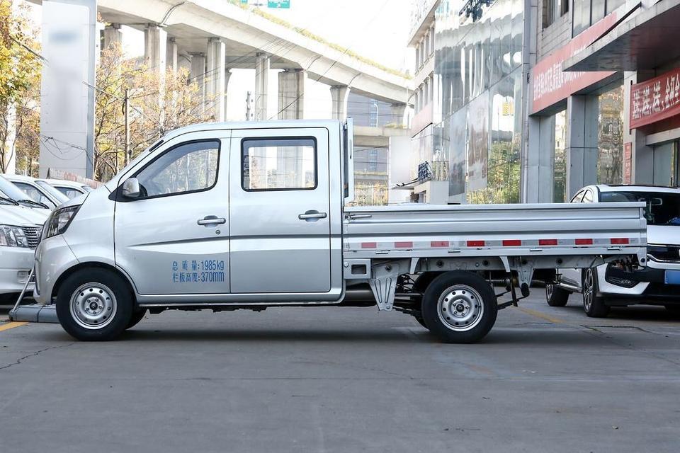 万能的车友圈，有没有东莞市长安星卡销售店铺的联系方式，东莞，惠州，广州，深圳都行，谢谢