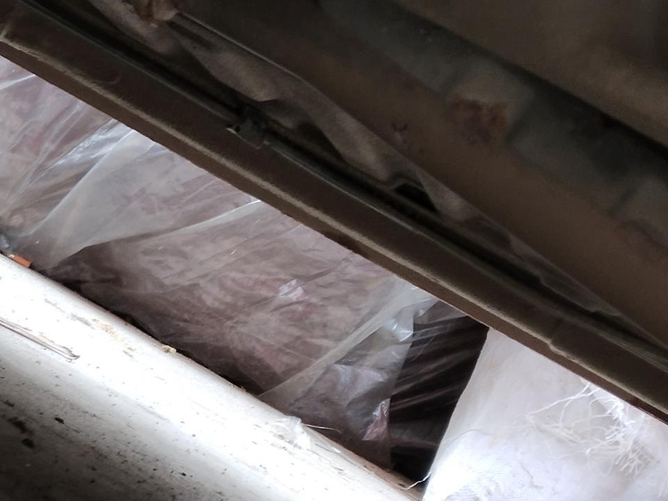艾瑞泽5-车油箱跟排气管被刮成这样了，有没有什么问题