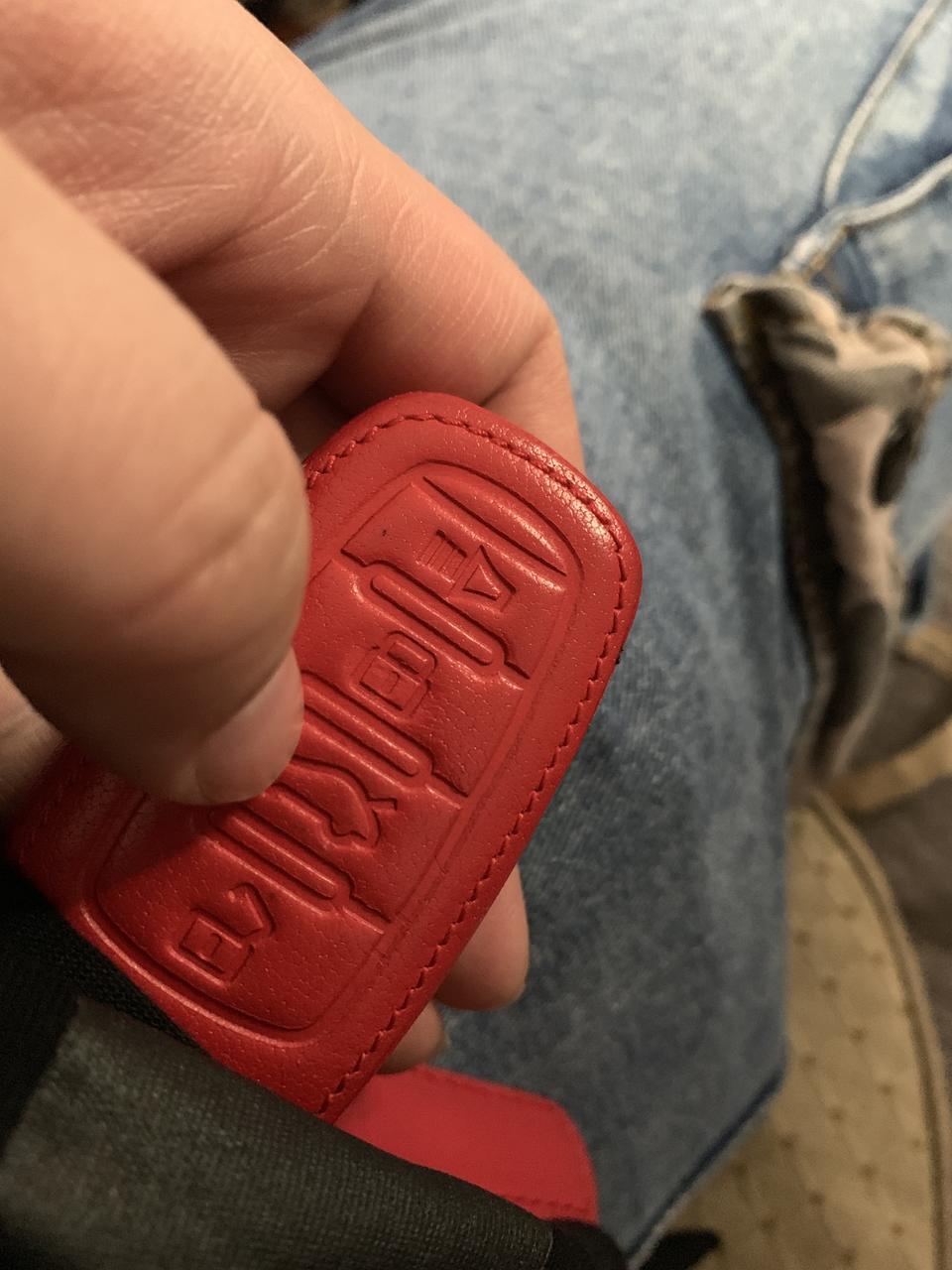 哈弗m6-为什么我车遥控上的后备箱按钮按了没用呢!我开后备箱都是要按后备箱上的按钮手动打开