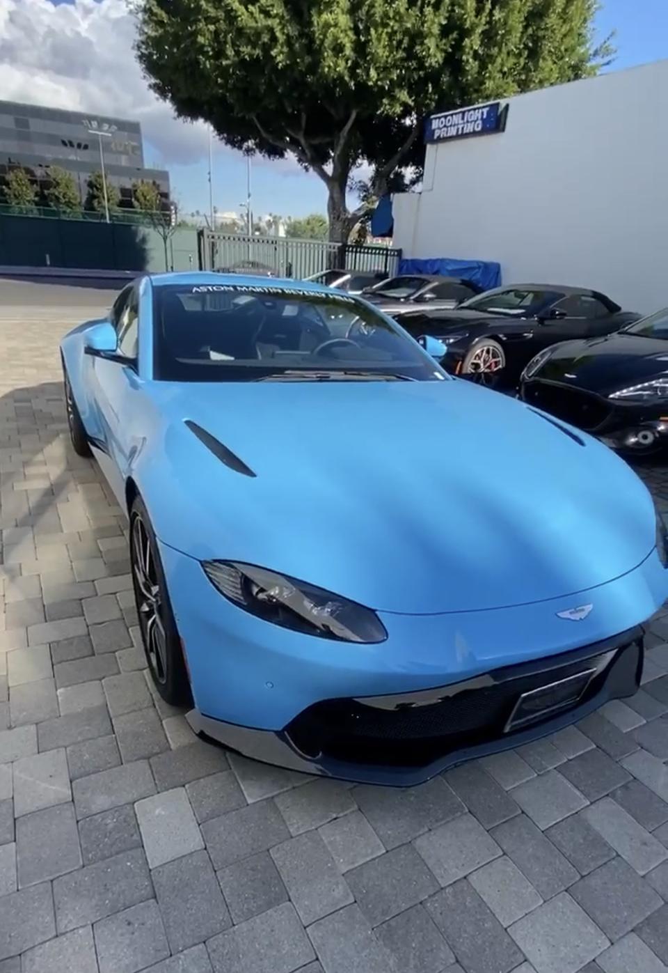 v8 vantage-请问哪种carplay无线模块可用？
2020 Aston Martin vantage v8