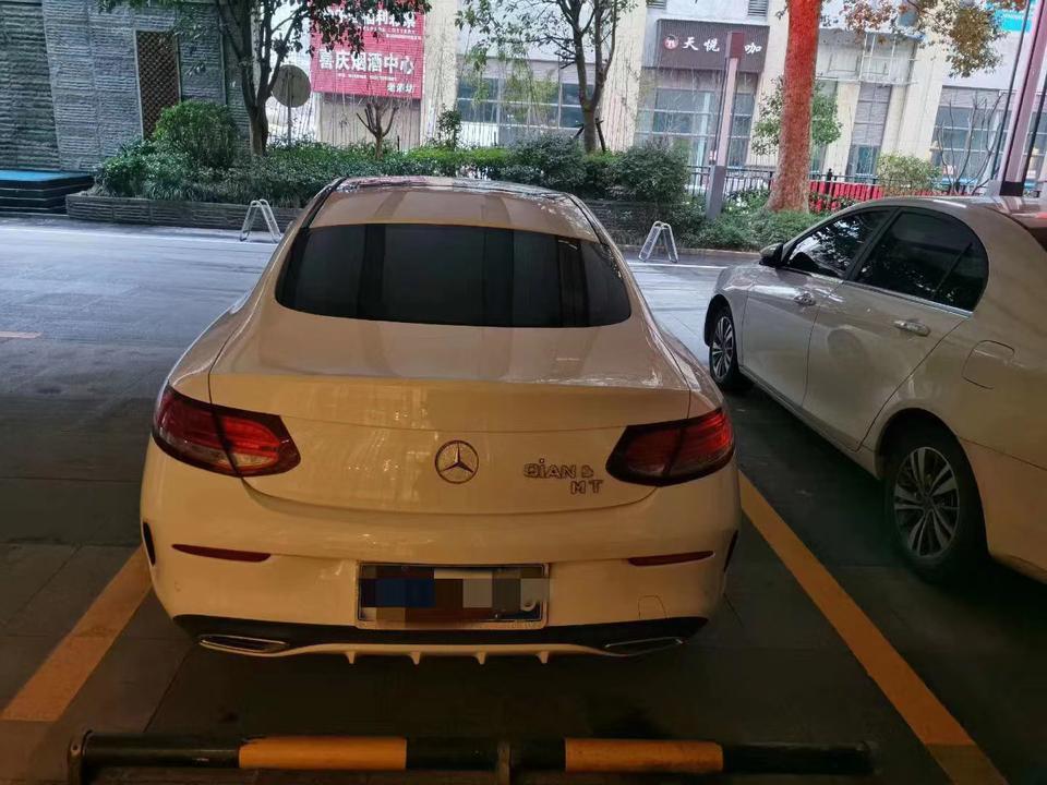 奔驰c级(进口)-最近物色到一款朋友换车准备转手的16年7月上牌，1.4万公里。   刚做完保养。 c coupe已经检测过?️任何问题没有维修过， 因为换车了，才卖掉的，不是故事车。想问下各位大佬.多少入手合适？