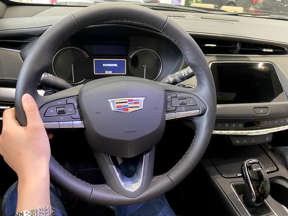 凯迪拉克ct4-xt4，ct4我都喜欢～xt4各方面都满意，就是两领算下来超预算了，就看ct4的价格香不香啦等半年我也不介意的