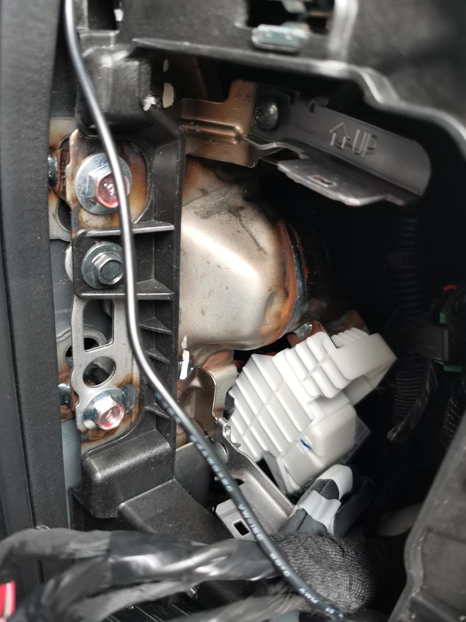 英菲尼迪qx50-新车这种锈迹算什么情况？正常不？QX50这品控何如？