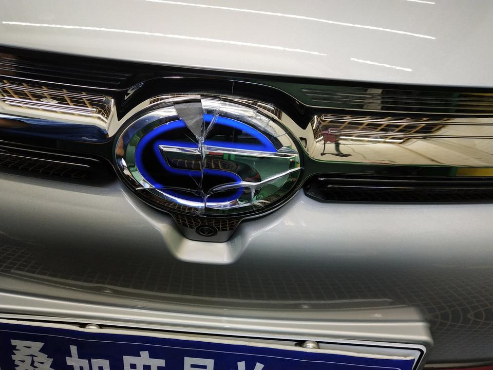 aion lx-换中网车标和亮条要多少钱？