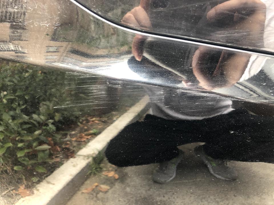 红旗h5-这种划痕算严重吗？4s修复大概要多少钱？可以用某宝补漆笔自己弄吗