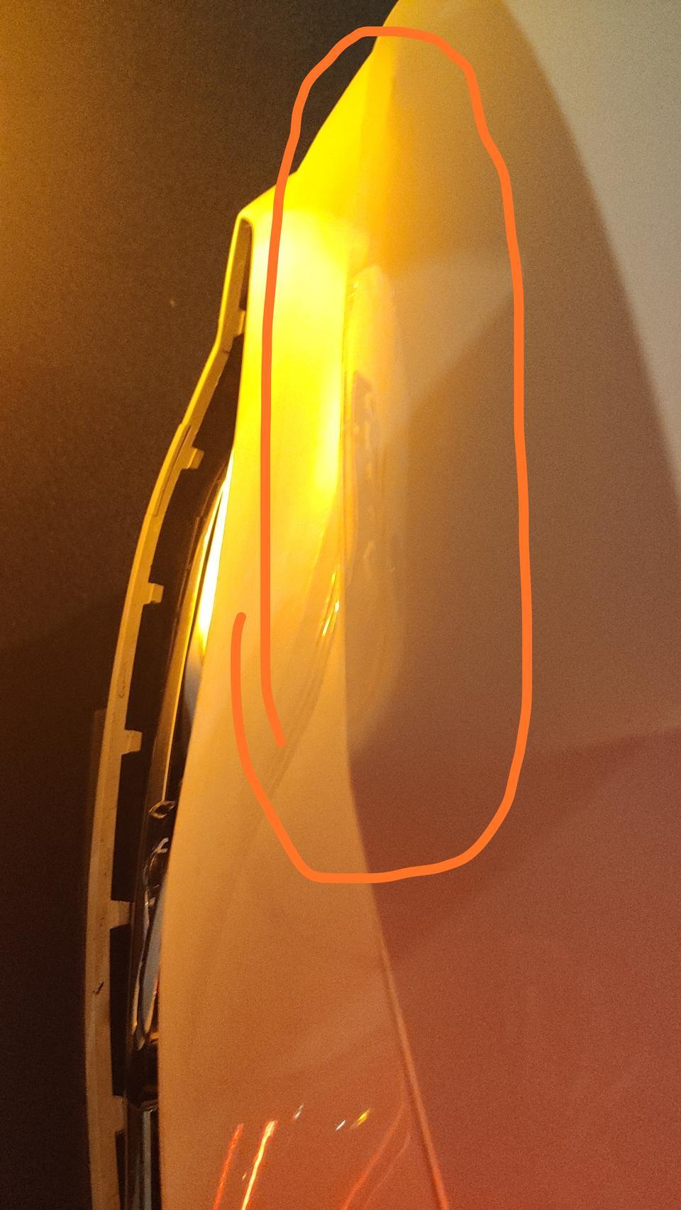 君威-我想问下前机盖变形了有保险是换还是修？哪个更影响二手车保值率？换的原厂机盖和原来的漆面厚度一样吗？