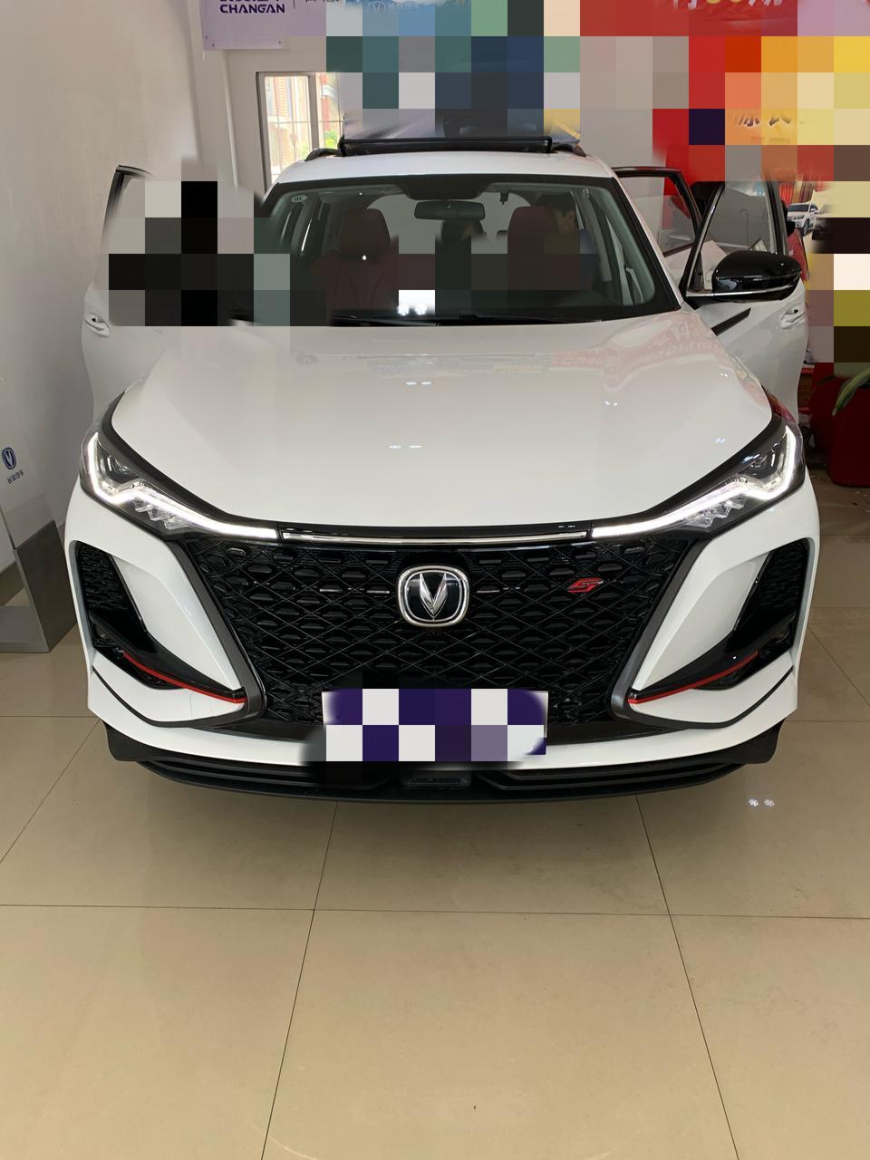 长安cs75 plus-今天去4儿子店看了下车放着歌一开门就卡，我现在也想买，有点慌，车友们你们的会不会有这种问题