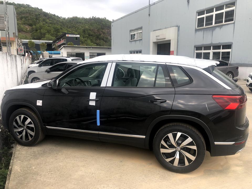 探岳车主们，我广东这边的，准备提车，价格已经谈好了，两驱豪华版，按揭3年，全部费用包起来21.9。大家觉得怎么样？谢谢大家回复