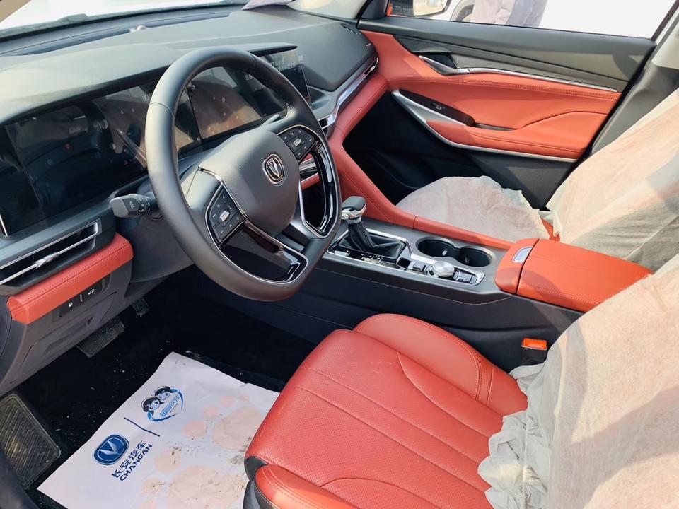 长安cs75 plus-车友们 你们提的cs75plus哪个版本的  多少钱可以上路  麻烦交流一下