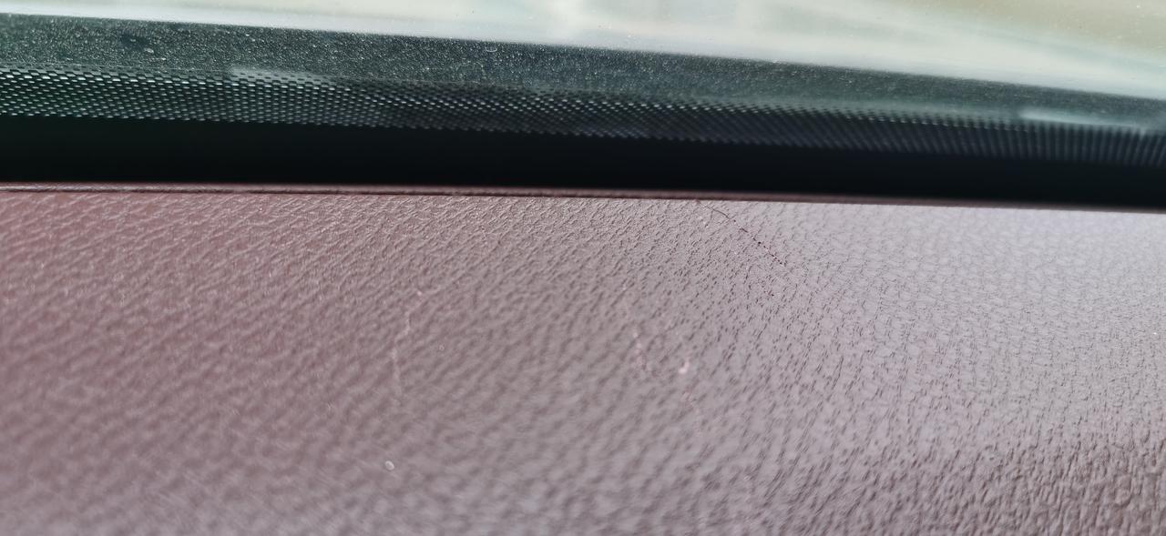尊贵的星越L车主们，这种情况有好的方法修复嘛，个人有点小强迫症，，造成的原因我估摸着大概率是4S店贴膜划到的（去年的事情