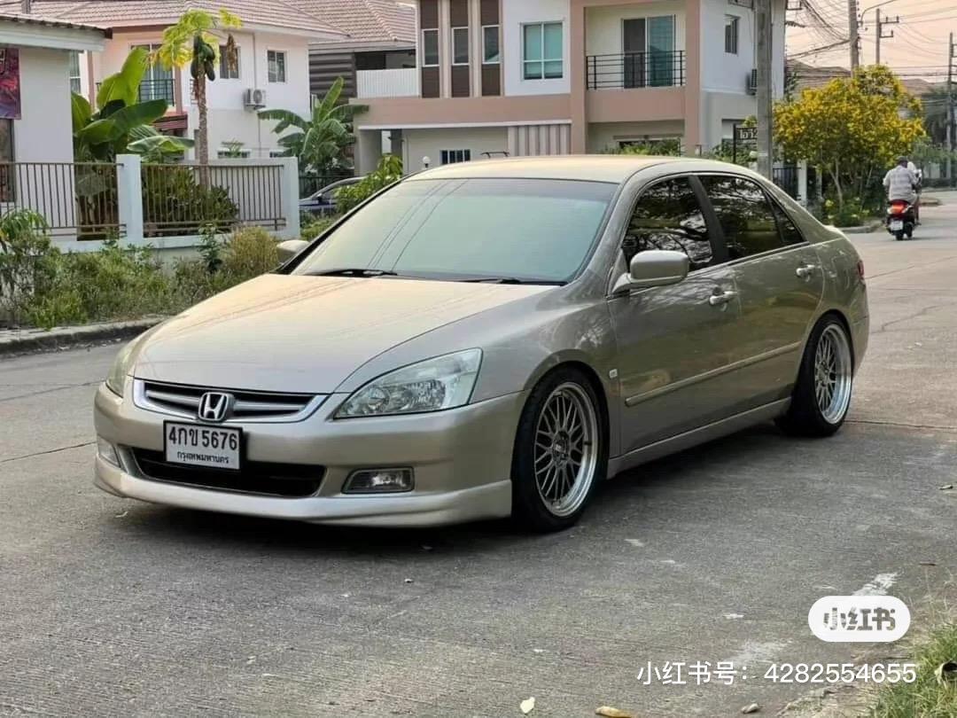 七代雅阁 2.0自动真实油耗，不猛烈驾驶，的话10个油够吗