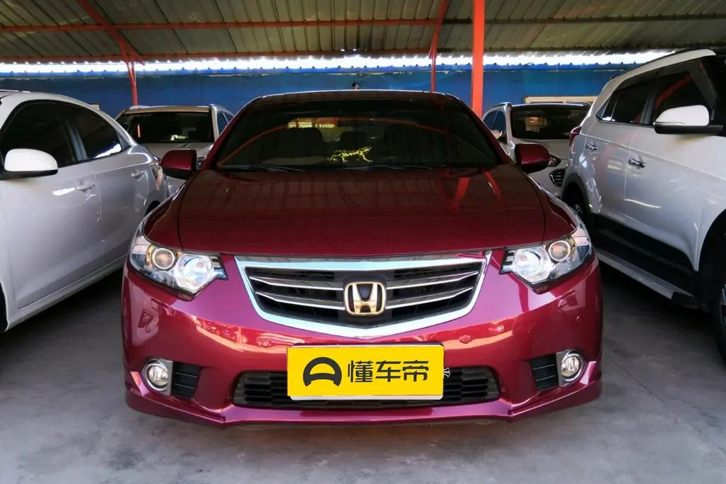 想入手一辆8.9万的二手车，选8代雅阁好还是13款思铂睿大s好，人生第一辆车，这两辆车纠结了很久不知道入手那一辆，请广大