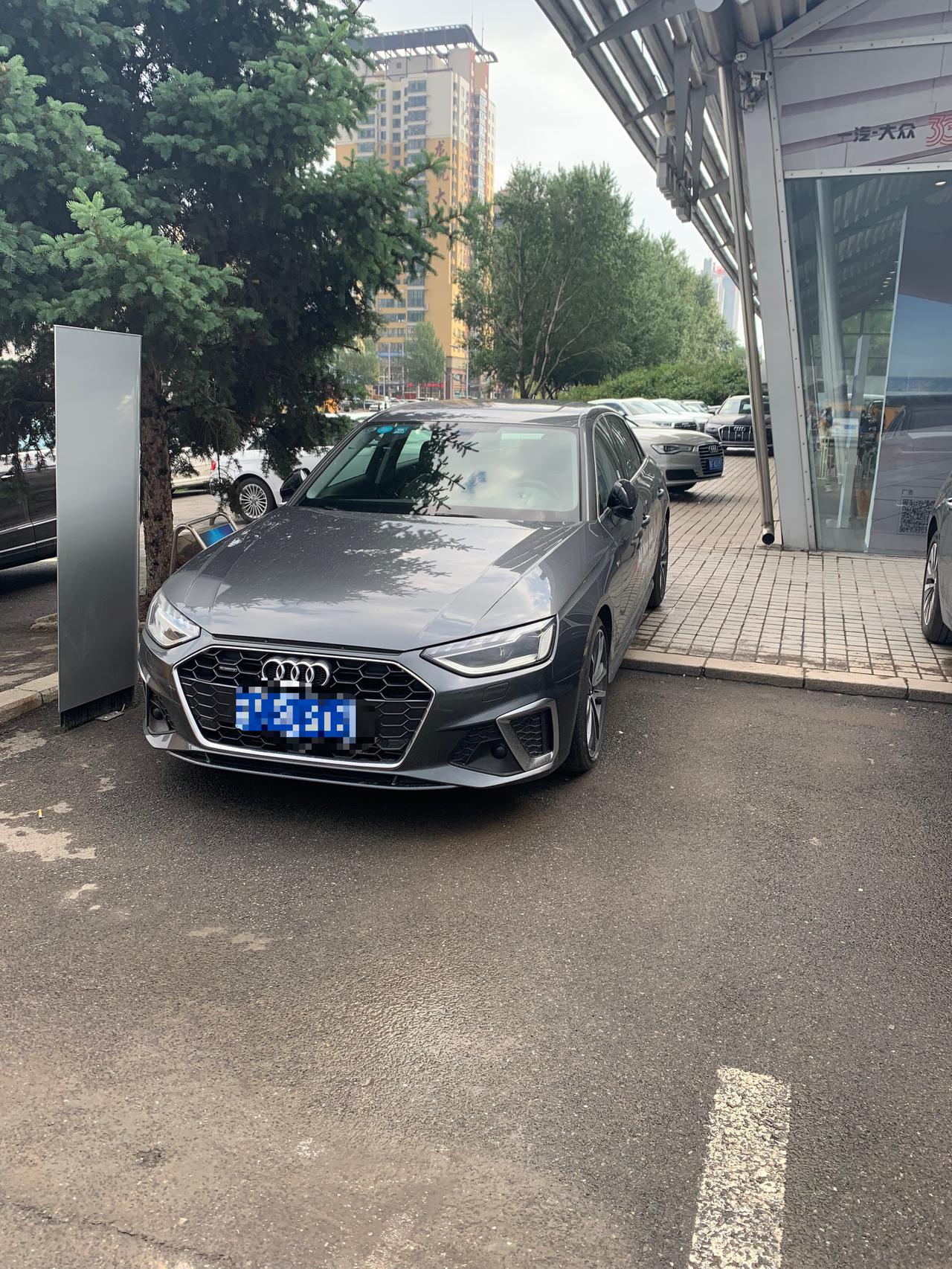 奥迪A4L 想入手40时尚，应该加装什么呀，北方，谢谢大家