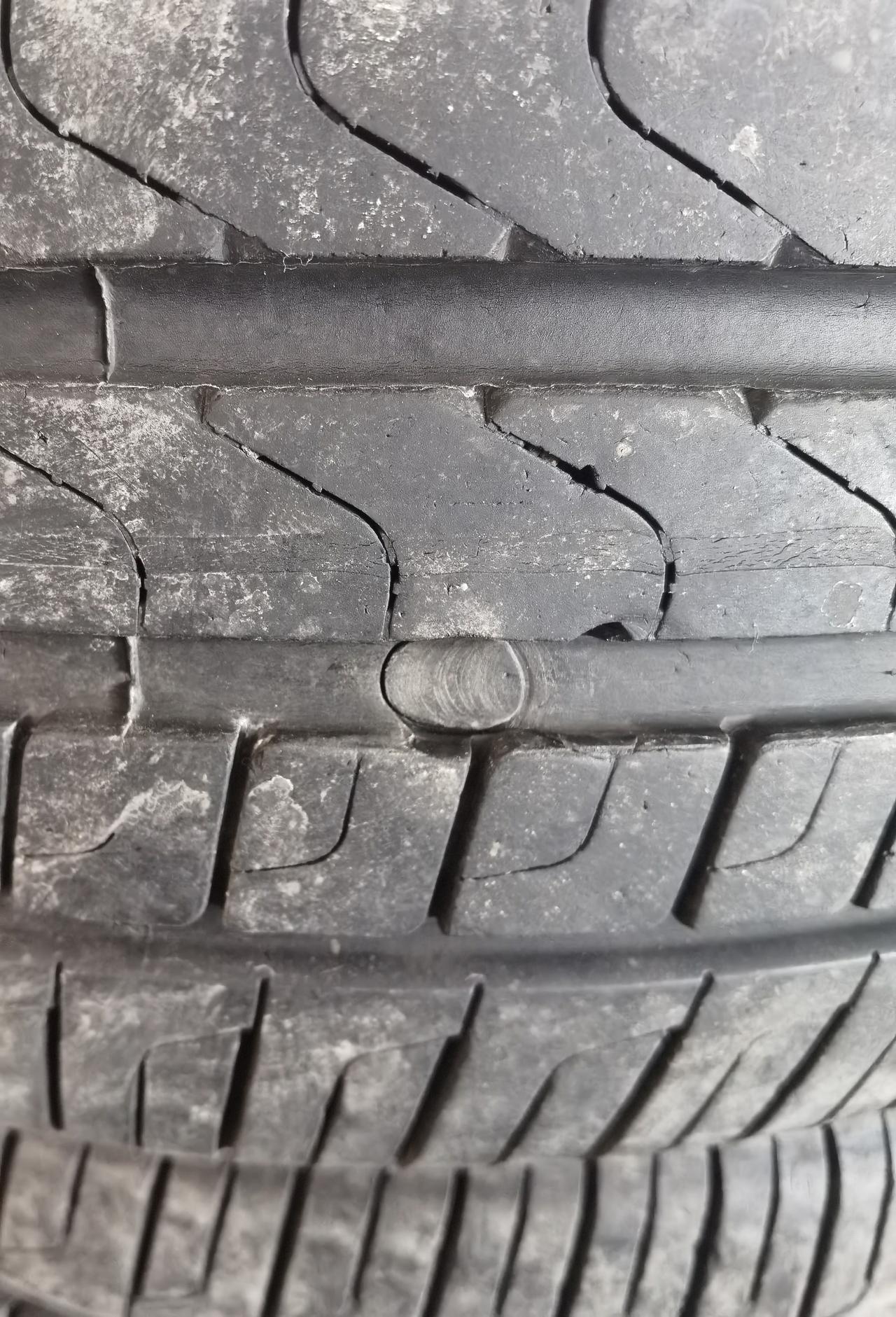 奥迪A4L 这胎不知道要不要换一下，犹豫