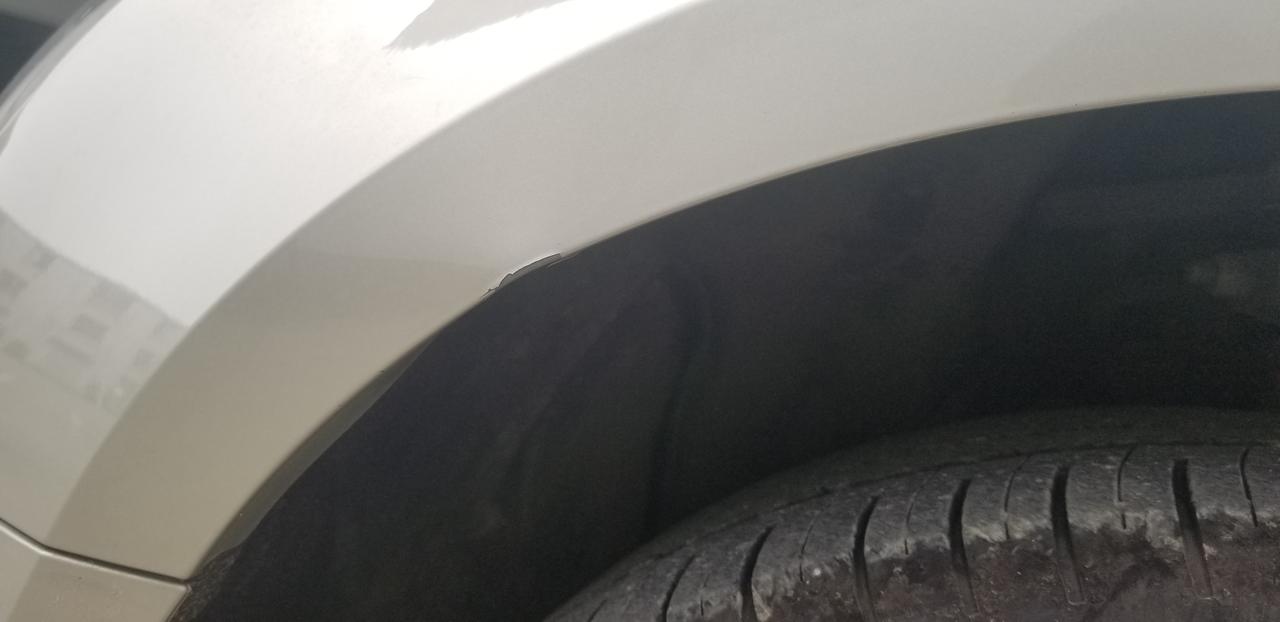 奥迪A4L 有没有修车的大神，一车的小瑕疵，全部修复需要多少钱。本人小白一个。去修怕被坑，求回答。