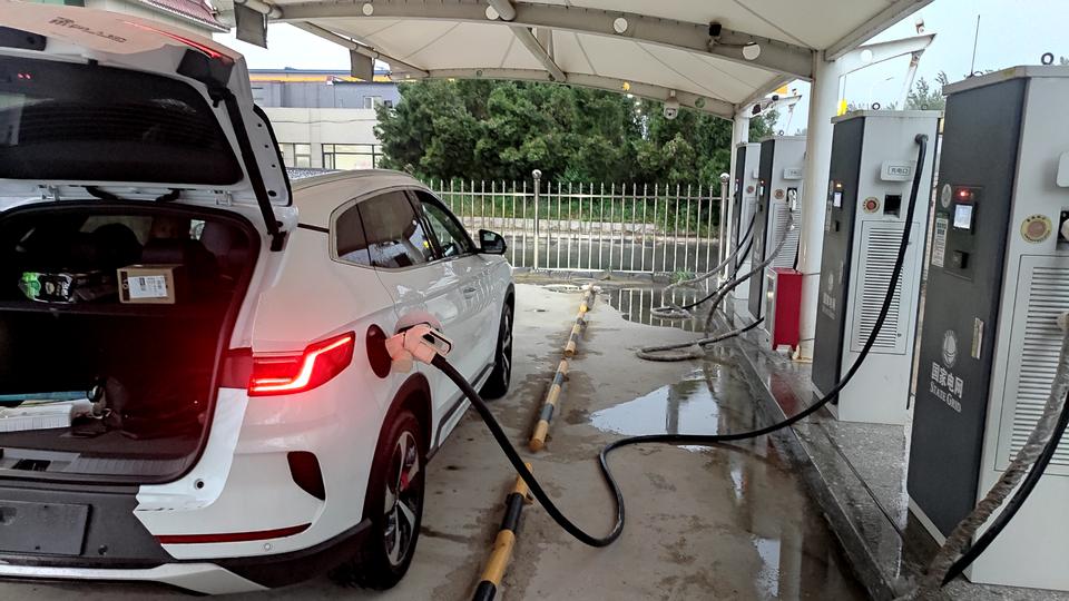 比亚迪宋PLUS DM-i 各位前辈，国网充电为什么上不到18kw ？？？