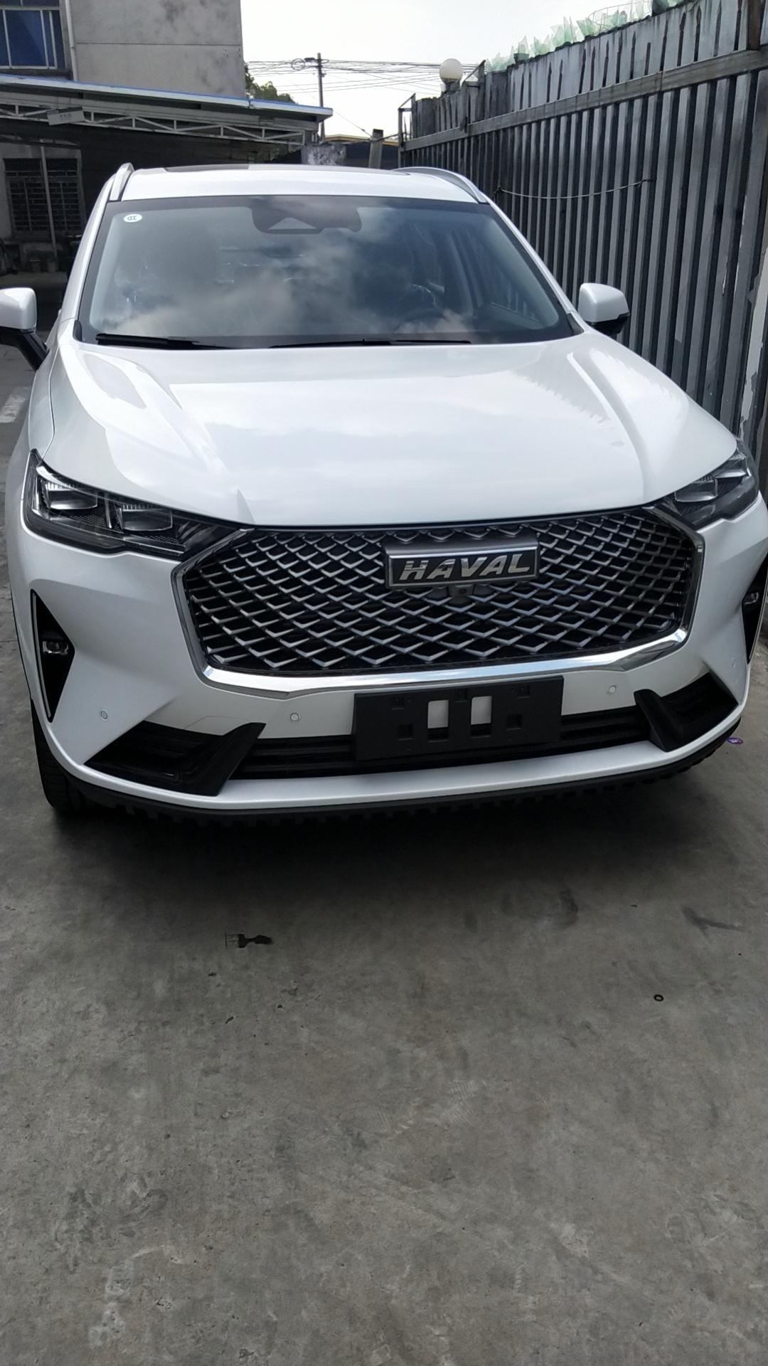 哈弗H6 请问一下各位车主们能不能解答一下三代1.5T有没有car play本人想换手机，如果有的话考虑换掉华为了