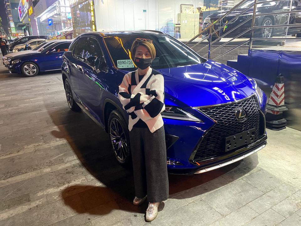 雷克萨斯RX 你好我車昰RX 300 sport 2020 款式 請問哪裏能買雨檔有原廠的嗎？謝謝