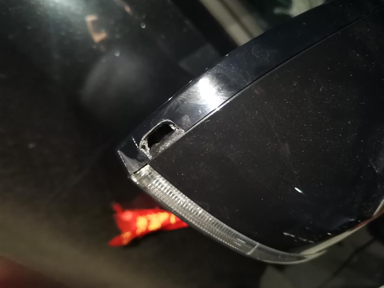 红旗H5经典 后视镜被别人开门磕了一下，问题大吗我的车还没上牌