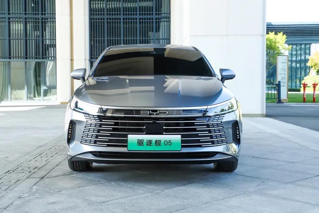 比亚迪驱逐舰 05 上海有提到120km版本的舰长吗 三月初盲定还没等到车?‍?