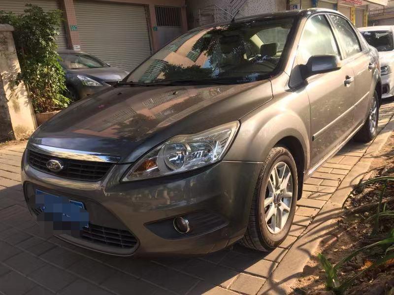 福特福克斯 二手车，不太清楚具体哪一款，出厂日期10年的，经典1.8L 自动，市区均速17km时, 油耗高百公里10到1
