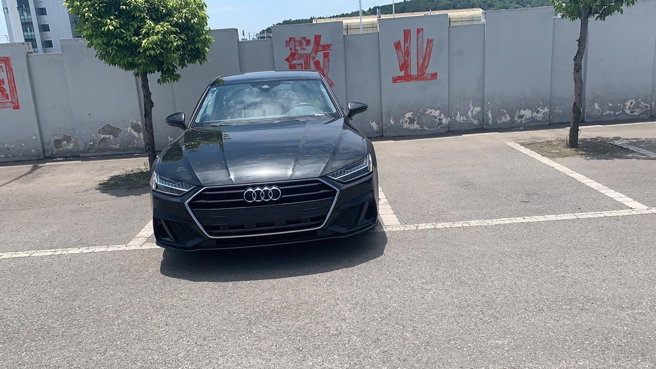 奥迪A7 你们中控黑屏频繁吗 我开了一个月黑屏2次 偶尔连接的carplay放音乐还有卡顿