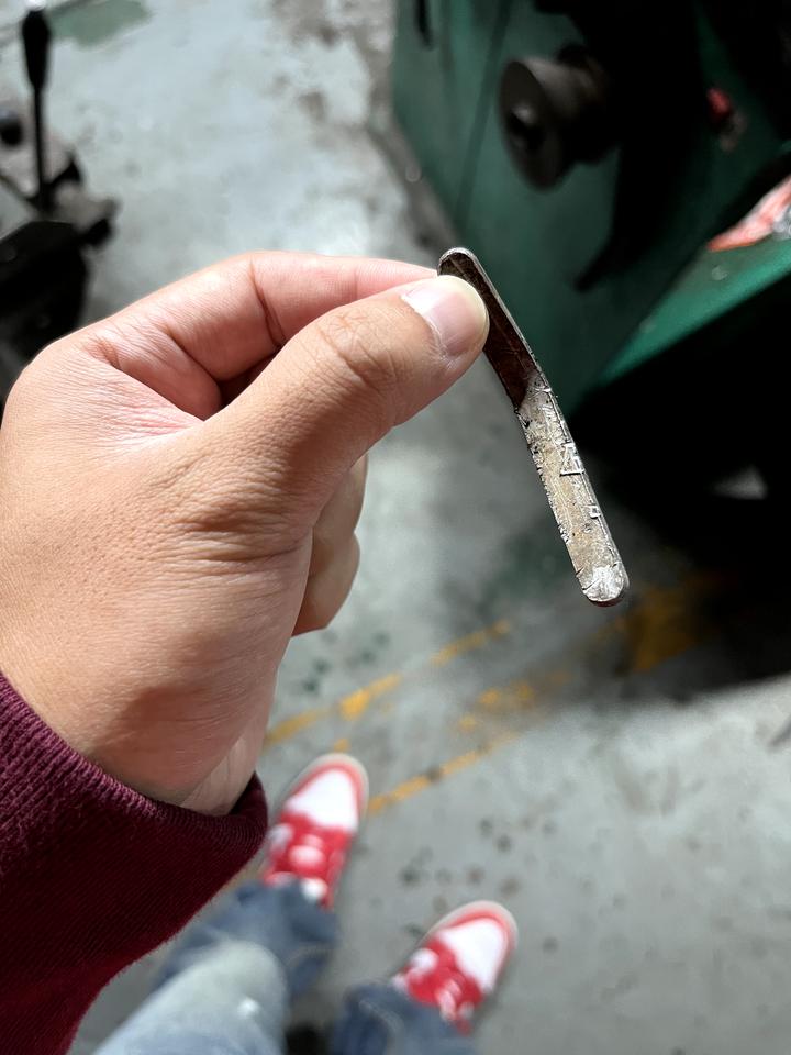 宝马1系 这轮胎还能顶得住不？这位置是不是挺尴尬，我反正是补胎走了