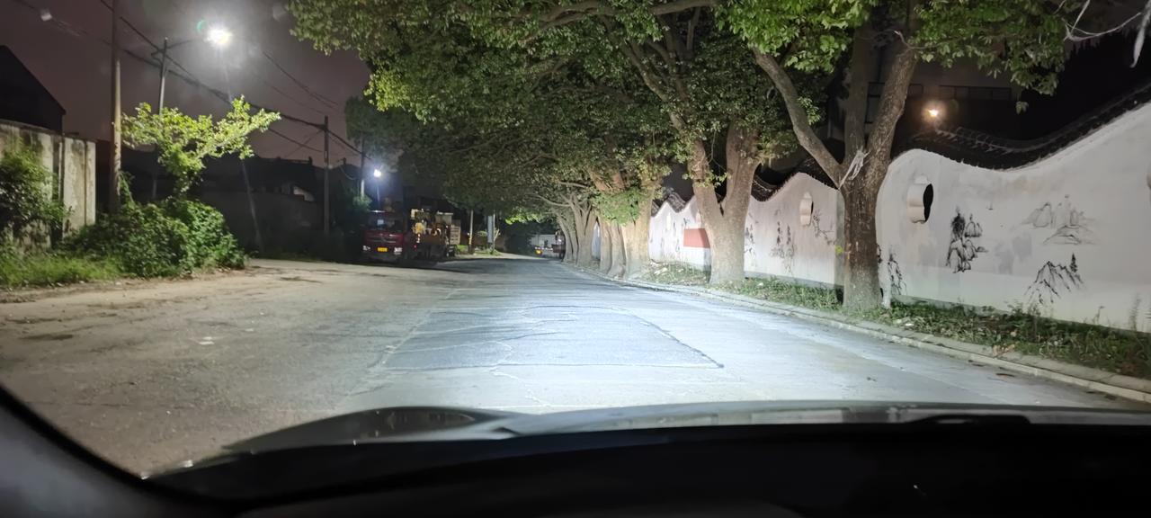 十代思域换了LED双光透镜远光不给力，近光够用，远程很散不铺路。老板说换一对远光LED灯泡，想问一下，过来人知不知道知道