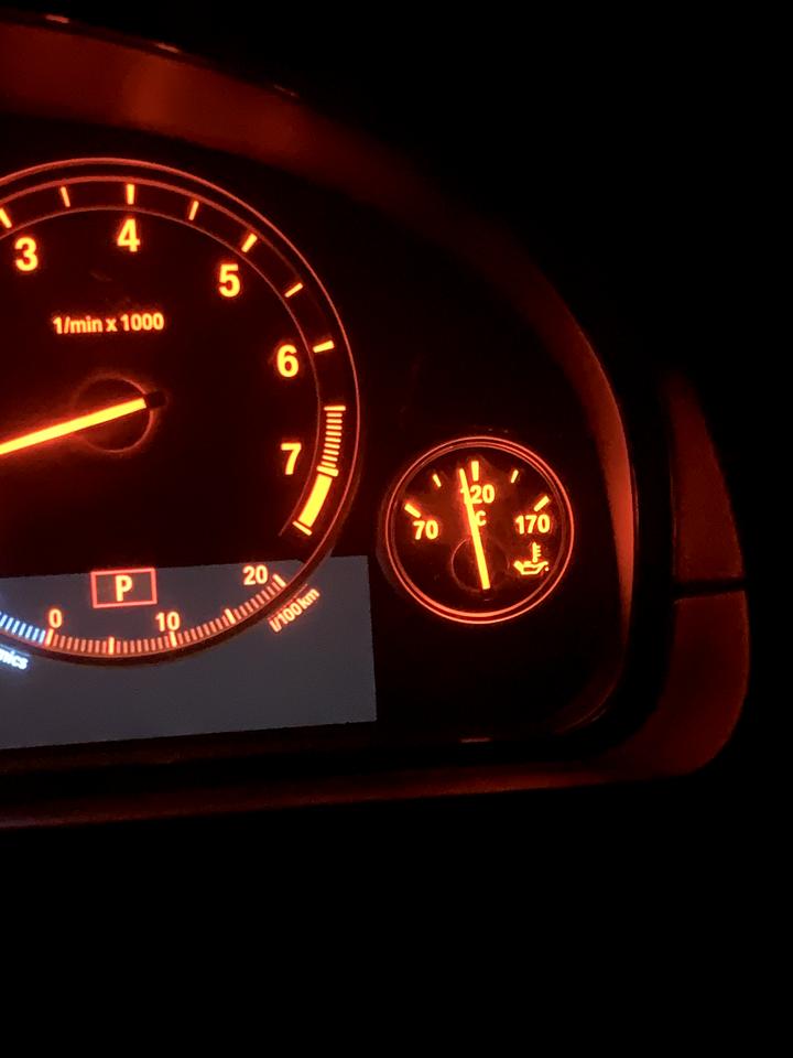 宝马5系 11年5系水温这么高正常吗？