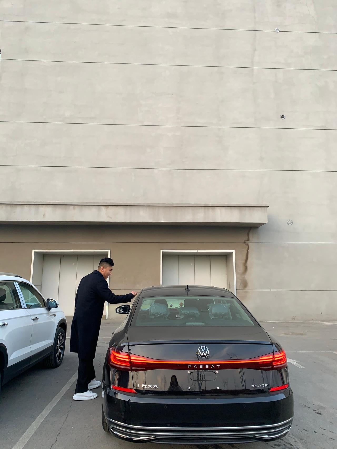 大众帕萨特 有没有昆山车友群拉我一下啊～