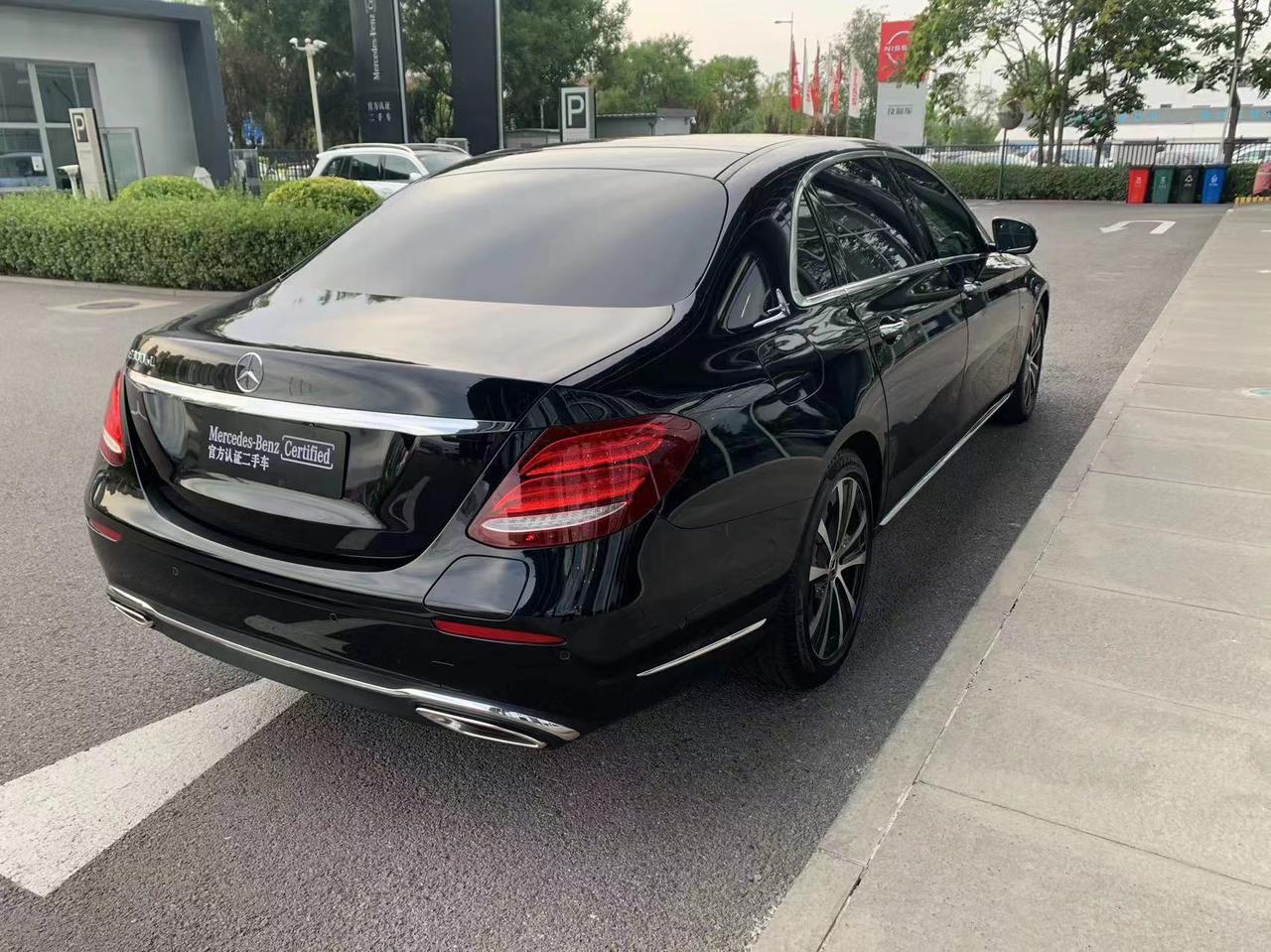 奔驰E级 奔驰的朋友们，家人买了一款年E350el插电混合，是2020年3月的车，维修记录总有故障灯亮的记录，销售说这一