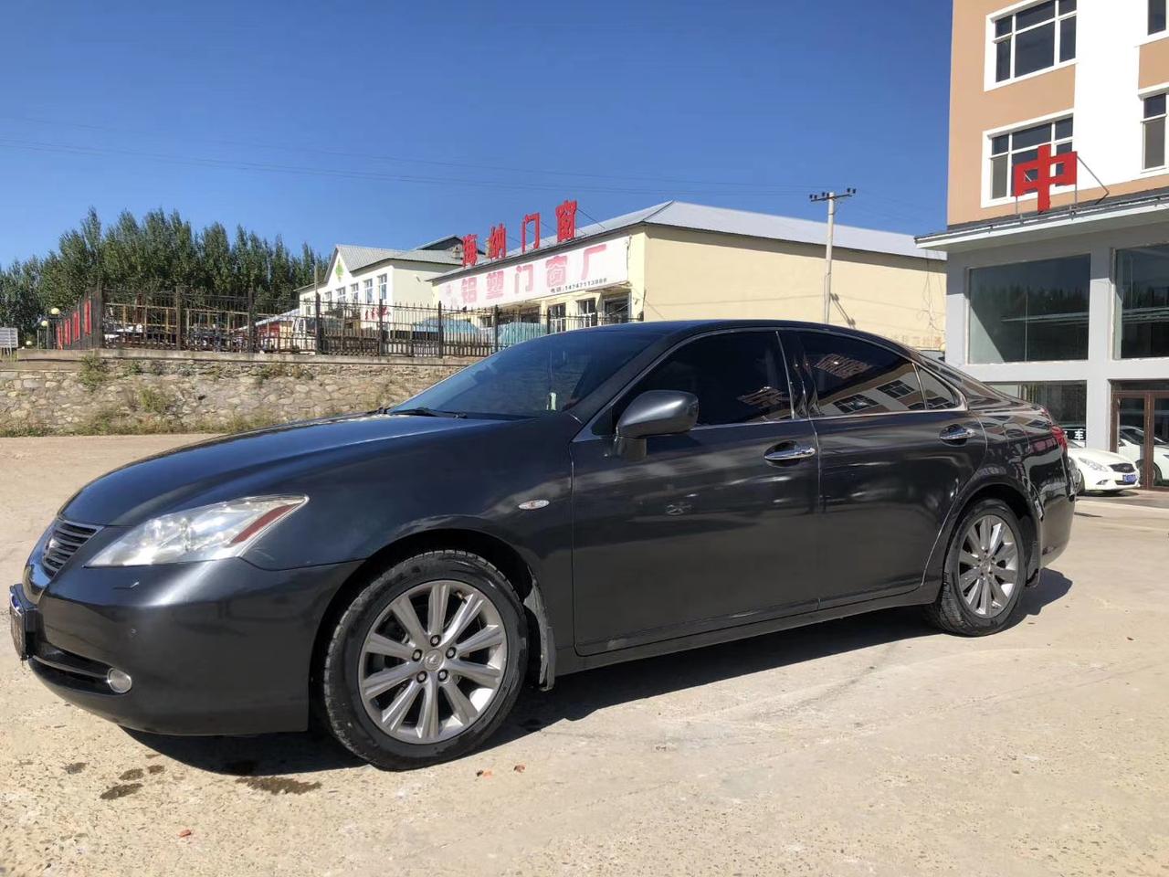 雷克萨斯ES350 06豪华版 车况良好 无切割 无事故 有刮痕（做了遍大褂） 大概能卖多少钱