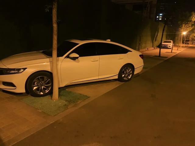 奥迪A6L 专家说懂车的男人都比较懂女人，奥迪车圈的朋友们，不好意思打扰了，我来圈粉了，顺便问句你们的车烧不烧机油，想换