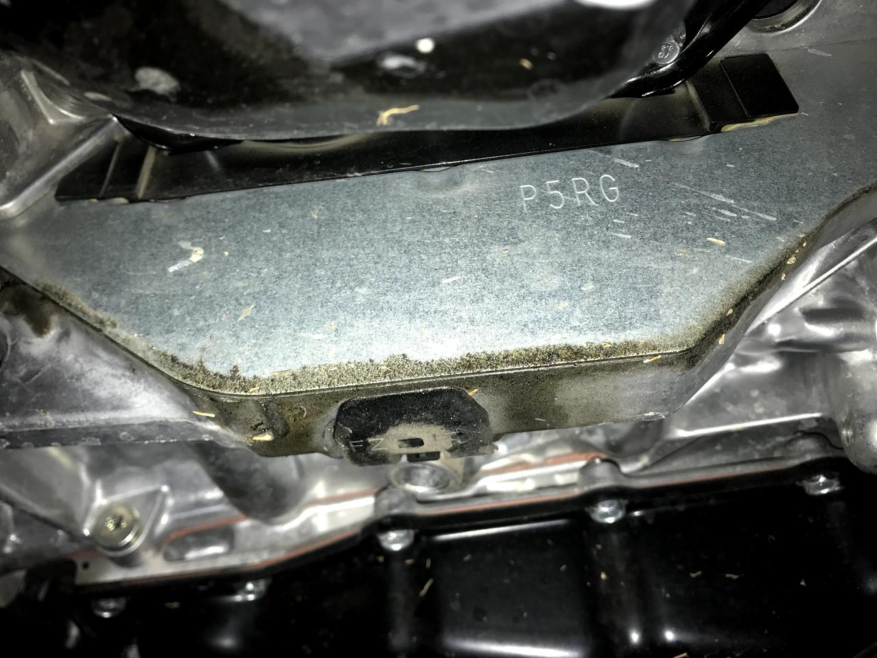 马自达3 昂克赛拉 新车不到两年 变速箱漏油 大家有没有这样子的