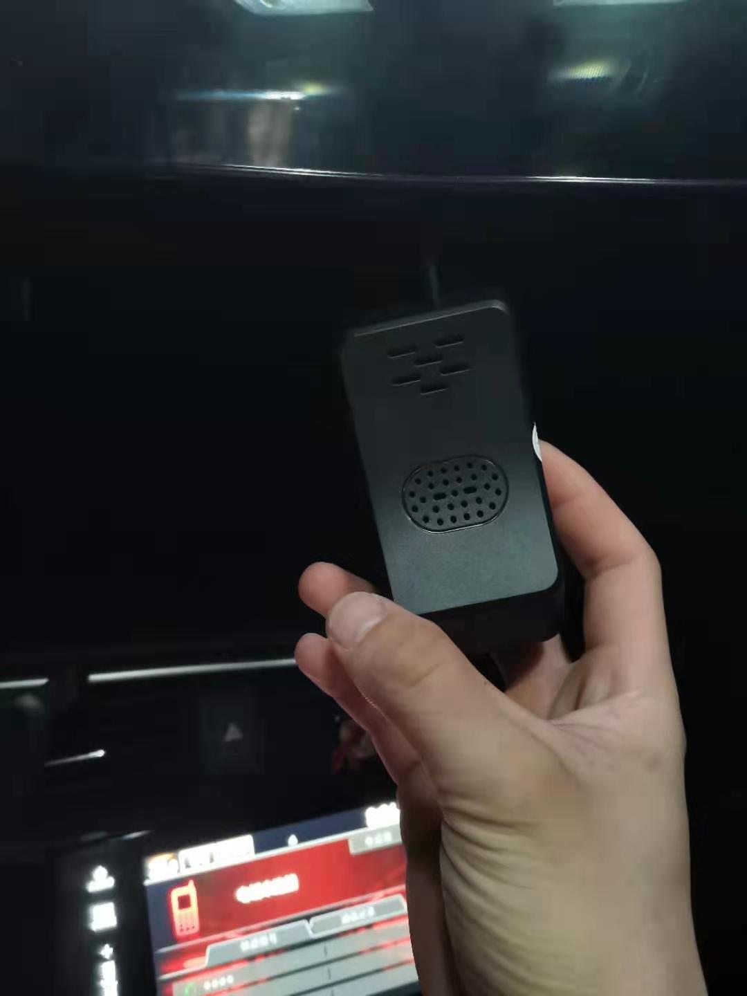 有谁知道思域提车时自带的行车记录仪怎么使用吗？手机连接行车记录仪wifi信号后回到luckycam app无法看到路面现