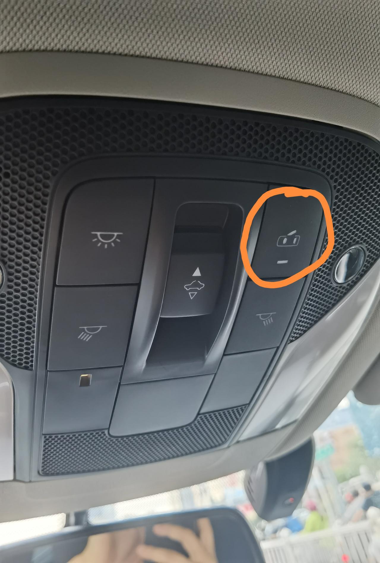 英菲尼迪QX50 QX50使用几个问题求解答，1，车子解锁（我把喇叭响一下那个关闭了）完全没有提示，一般车灯会闪一下，这