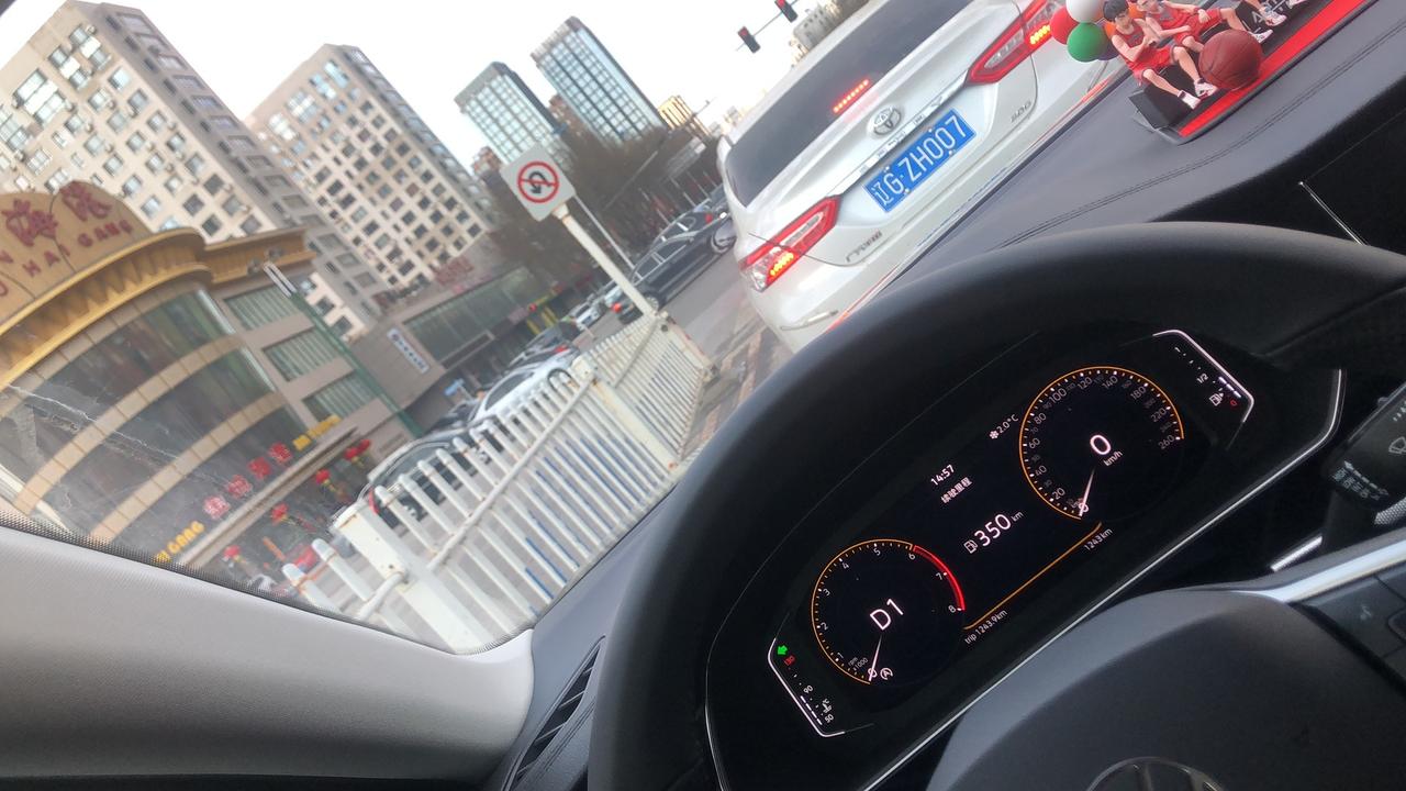 大众帕萨特 有没有昆山车友群拉我一下啊～