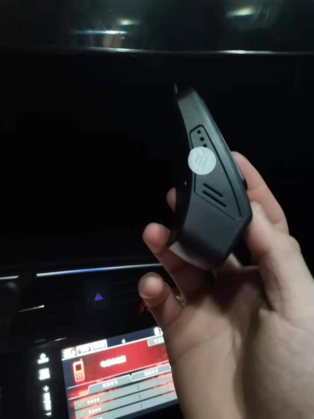 有谁知道思域提车时自带的行车记录仪怎么使用吗？手机连接行车记录仪wifi信号后回到luckycam app无法看到路面现