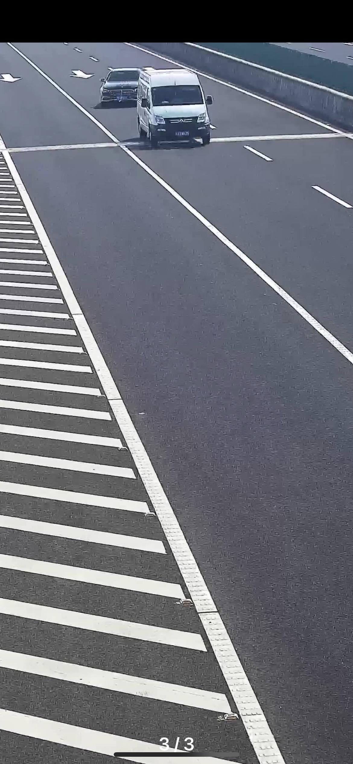 奔驰E级 各位请教一个问题奔驰e300豪华连接微信视频为什么没有声音？怎么解决。微信语音和电话都可以，就是视频不行