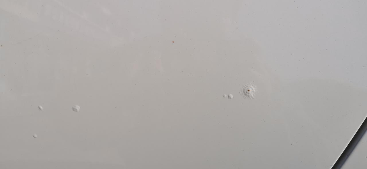 帝豪的车漆，请问下这是什么情况啊？