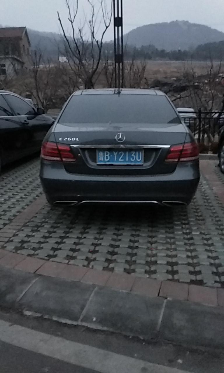 奔驰E级 大家看看什么车这是什么车