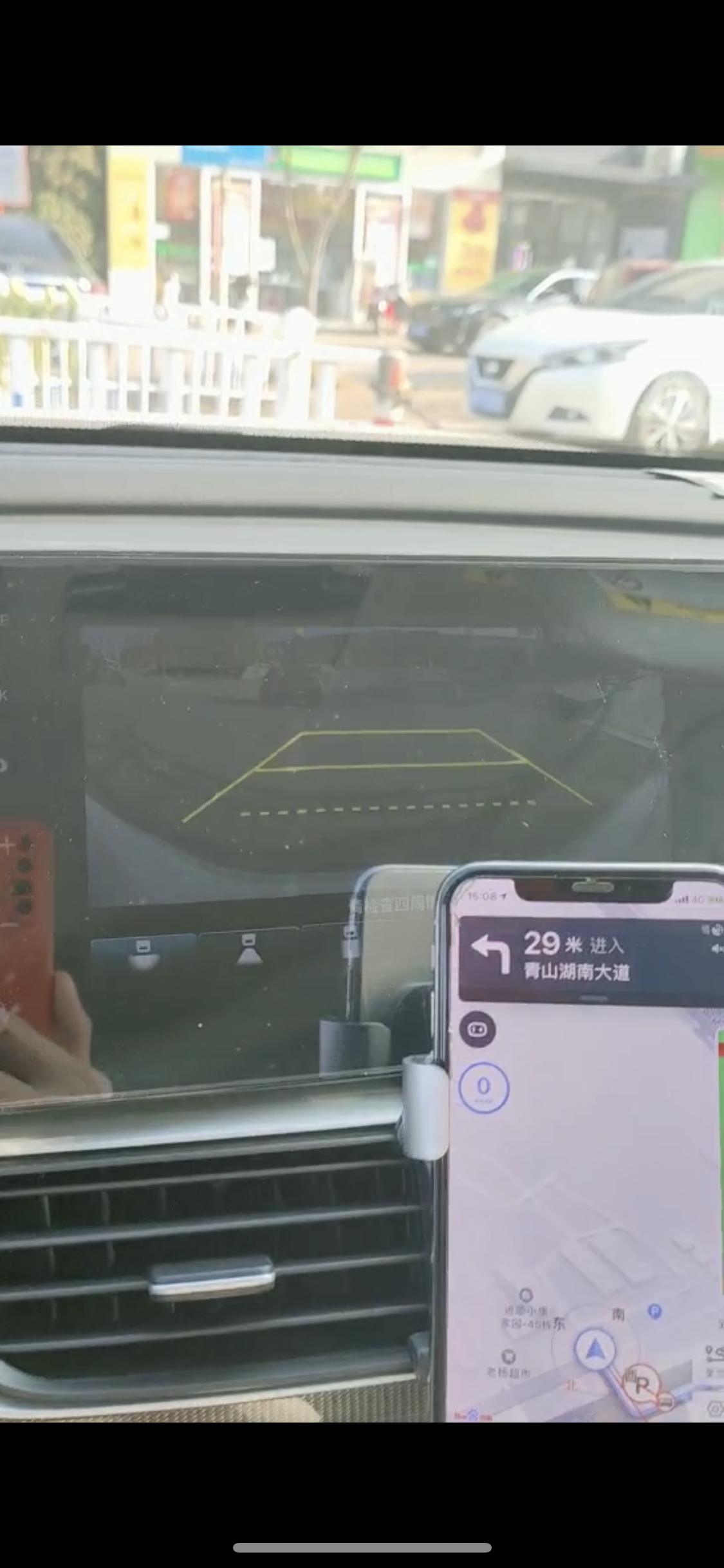 本田雅阁 屏幕和中控亮度变暗了那位大佬知道怎么回事