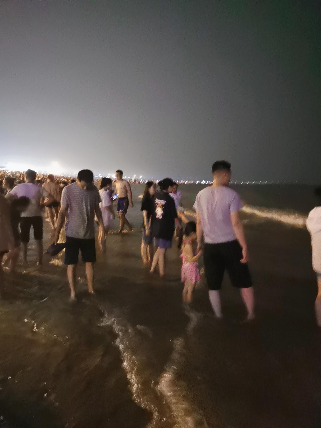 圈内大佬们。雅阁的混动都说不错。我想问一下懂行的：1.它的混动变速箱是CVT钢带吗？和普通燃油版的区别在哪？2.它的电池
